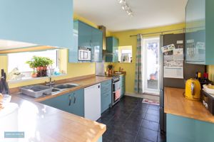 Kitchen- click for photo gallery